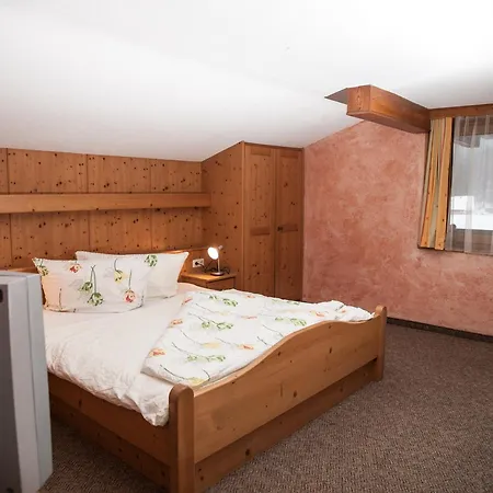 Bed & Breakfast Handle 2*