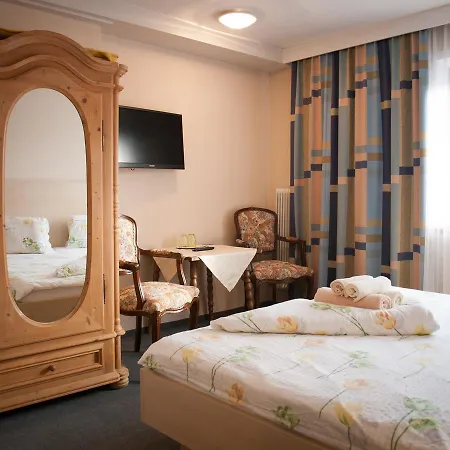 Handle Bed and Breakfast 2*