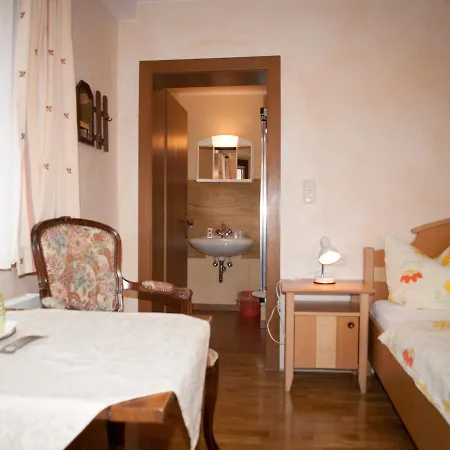 Bed & Breakfast Handle 2*