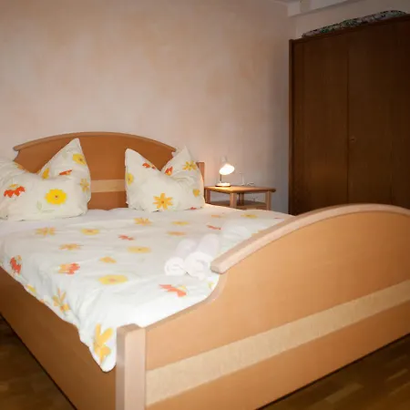 Bed & Breakfast Handle 2*
